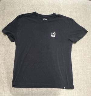 Catchin' Deers Men's XL Black Graphic T-Shirt You Can't Kill It On The Couch